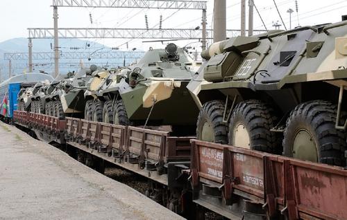 Министерство обороны Казахстана опровергло факт отправки Украине военной техники, назвав кадры ее перевозки архивными