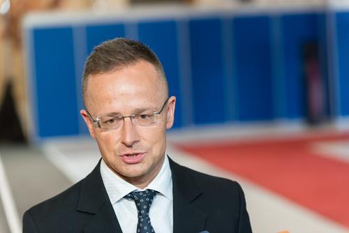Глава МИД Венгрии Сийярто призвал расценивать как теракт атаку на «Северные потоки»