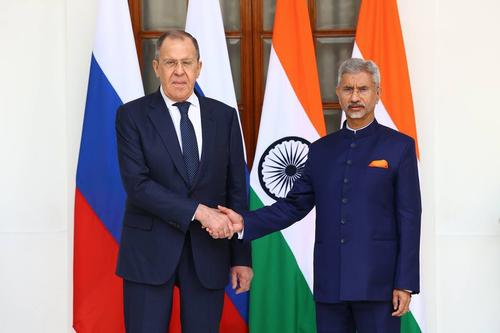 Лавров и глава МИД Индии Джайшанкар обменялись мнениями по двухстороннему сотрудничеству стран