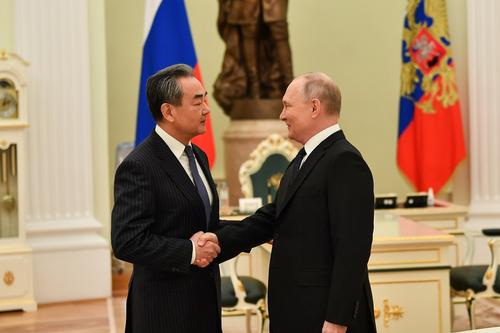 Глава МИД КНР Цинь Ган: Россия и Китай «достигли широких договоренностей» в ходе визита Ван И в Москву