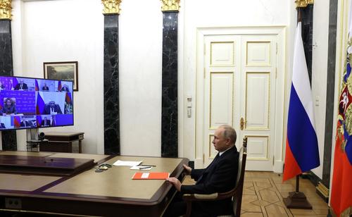 Путин провел заседание Совбеза РФ, посвященное антитеррористической защищенности объектов, находящихся в ведении МВД
