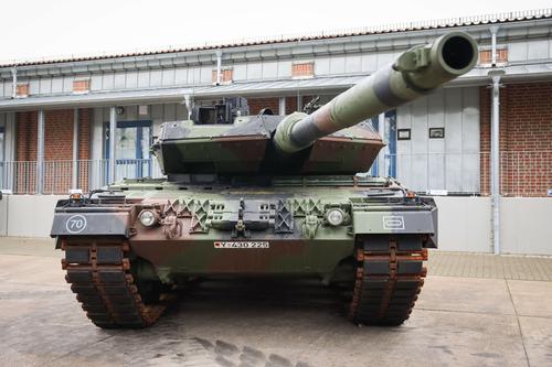 Швейцария подтвердила запрос ФРГ на покупку боевых машин Leopard 2