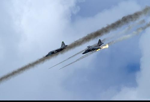 Фронтовая и армейская авиация ВКС РФ атаковала 197 мест скоплений живой силы и техники врага  