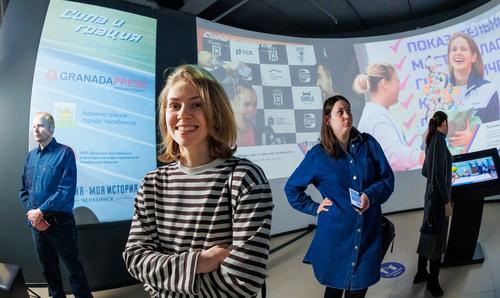 Фотовыставку, посвященную знаменитым спортсменкам, открыли в Челябинске