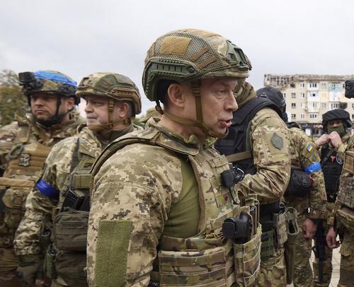 Командующий сухопутными войсками Украины Сырский: ВСУ удерживают Бахмут, чтобы выиграть время для контрнаступления