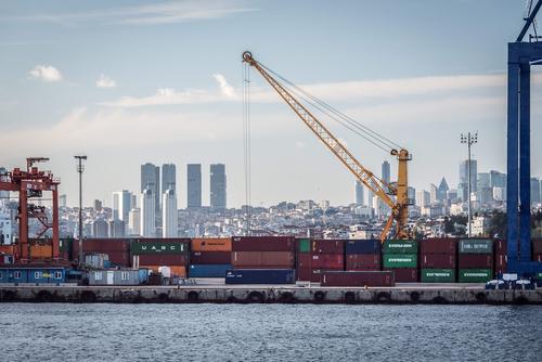 «Коммерсантъ»: Турция начала блокировать оформление транзита товаров, поставляемых в Россию по параллельному импорту