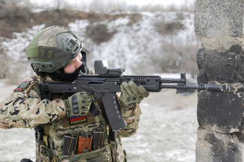 Российские военные взяли под контроль одно помещение завода АЗОМ в Артемовске