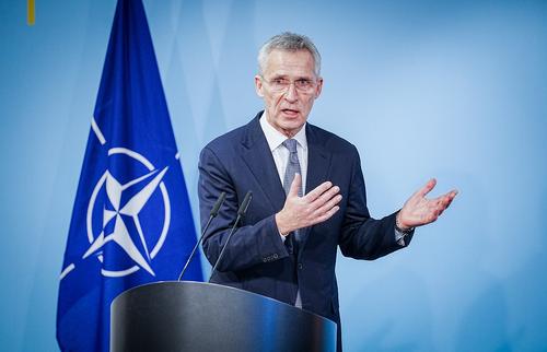 Генсек НАТО Столтенберг: Китай не должен поставлять вооружения России, это только затянет конфликт на Украине