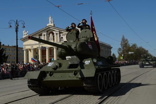 MWM: обновленный российский танк Т-62М обходит технику Запада