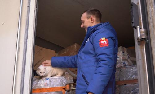 «Единая Россия» отправила 26-й конвой с помощью на Донбасс