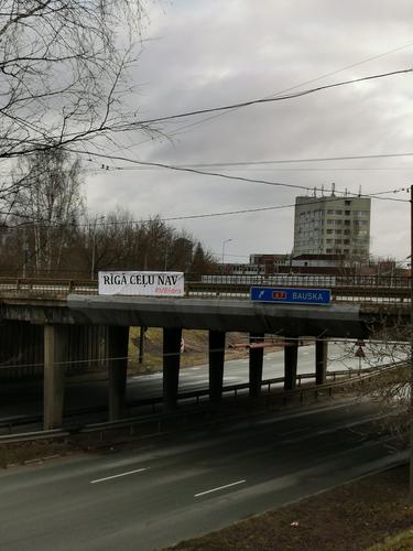 Латвийцы возмущены состоянием дорог в стране