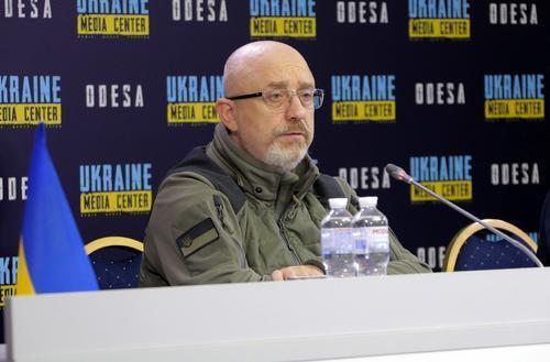 Глава Минобороны Украины Резников подтвердил получение бронетехники из США, Германии и Великобритании