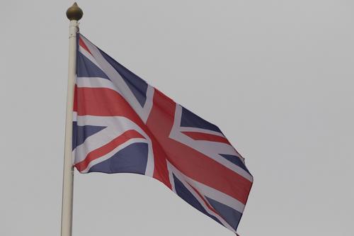 Министр Дженрик: четыре военные базы Британии переоборудуют для расселения беженцев