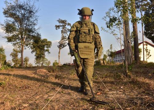 Международный противоминный центр ВС РФ завершил разминирование в Лаосе