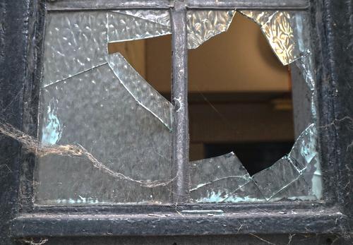 ВСУ сбросили взрывное устройство на Дом культуры в Курской области