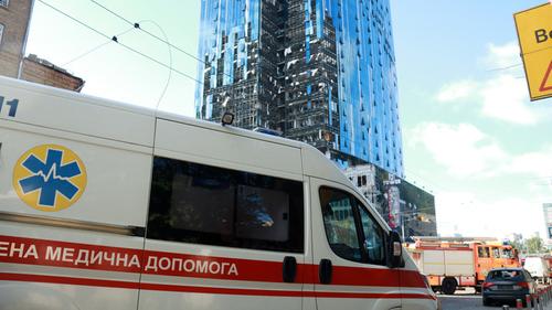 УПЦ: плясавшего над молившейся у Киевской лавры певчей госпитализировали без признаков жизни
