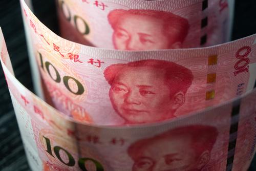 SCMP: Китай распространяет использование юаня, чтобы бросить вызов доминированию доллара