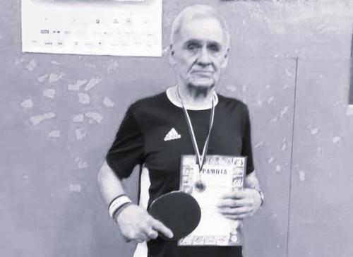 Спортсмен Александр Трушников умер в бассейне на руках своего тренера