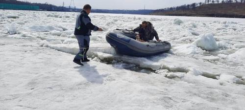 В Хабаровском крае рыбак провалился под лед