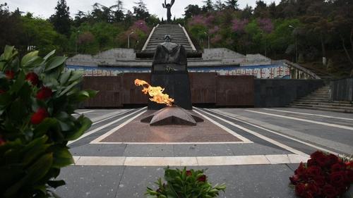 Президент Зурабишвили предложила переделать мемориал воинов Великой Отечественной войны в памятник всем борцам за свободу Грузии