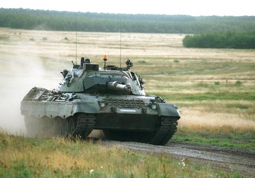 Посол Копенгагена в ФРГ Петерсен показала видео с первыми отремонтированными датскими Leopard 1A5, которые скоро отправят Украине