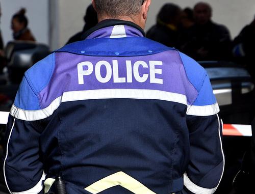 Радиостанция France Bleu сообщает, что автомобиль въехал в толпу людей во французском Бордо