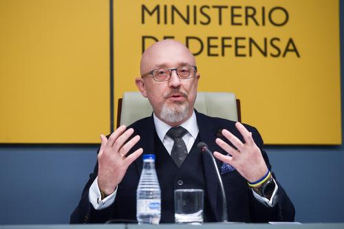 Министр обороны Резников выразил уверенность, что Украина сможет получить от Запада истребители, как это произошло с танками
