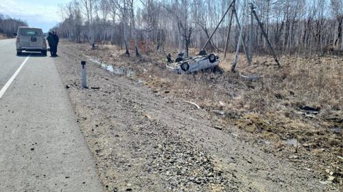 При аварии на трассе Лидога-Ванино погибла женщина, пострадали двое детей