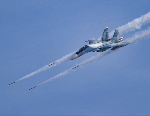 Фронтовая авиация РФ атаковала 98 артиллерийских позиций, а также живую силу и технику ВСУ  в 126 районах сосредоточения 