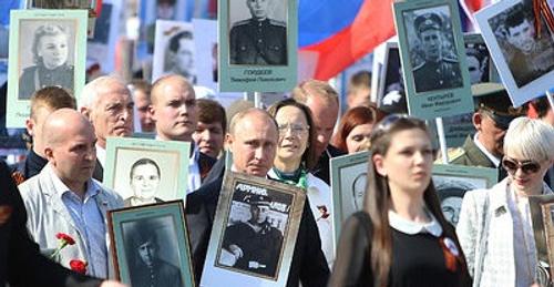 Никас Сафронов: Бессмертный полк при Путине стал иметь огромное значение во всем мире
