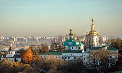 Украинский центр спецконтроля связал яркую вспышку над Киевом с «вхождением космического тела в плотные слои атмосферы»