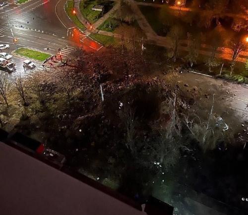 В Белгороде прогремел сильный взрыв — в центре города образовалась воронка радиусом 20 метров
