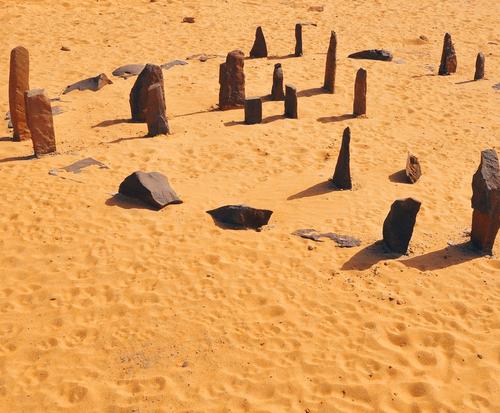 Мегалиты из Набта-Плайя: Таинственный африканский «стоунхендж» может быть древнейшей обсерваторией