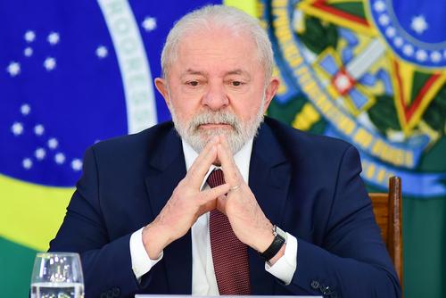 Президент Бразилии призвал «создать группу стран, которые сядут за стол переговоров для обсуждения мира на Украине»