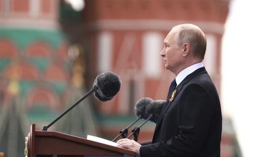 Песков заявил, что Путин выступит на параде 9 мая