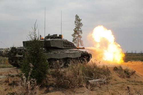 Великобритания направила Украине тысячи снарядов для танков Challenger 2, в частности, с обедненным ураном