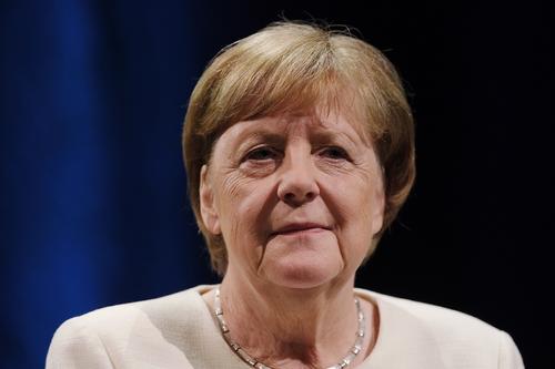 Меркель заявила о крайне критическом отношении Зеленского к Минским соглашениям об урегулировании в Донбассе 