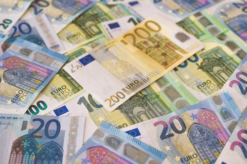 Минфин Украины заявил о получении почти 190 миллионов евро от Всемирного банка на зарплаты госслужащим и педагогам