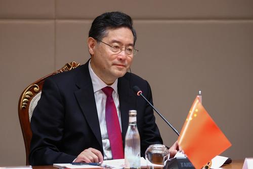 Глава МИД Цинь Ган призвал власти США глубоко переосмыслить свою политику в отношении Китая