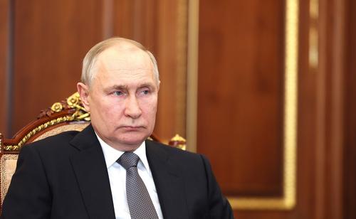 Президент Путин, выступая на Параде Победы, назвал целью противников России развал страны