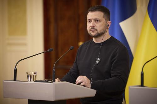 Президент Зеленский: Киев и дальше не будет обнародовать сведения о потерях армии Украины 