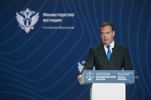 Медведев спрогнозировал в будущем отделение Шотландии от Великобритании, а Техаса - от Соединенных Штатов