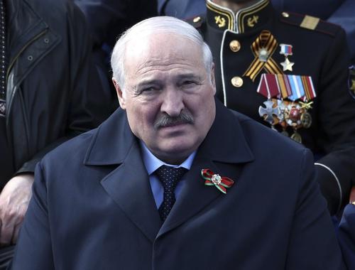 «Московский комсомолец» сообщает, что Лукашенко пятый день не посещает официальные мероприятия