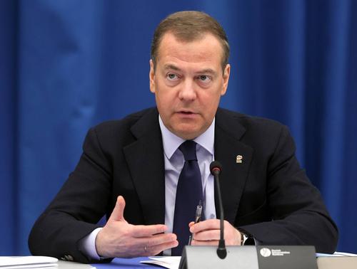 Медведев: в текущей обстановке усиление сотрудничества с дружественными странами в ЮВА имеет особое значение
