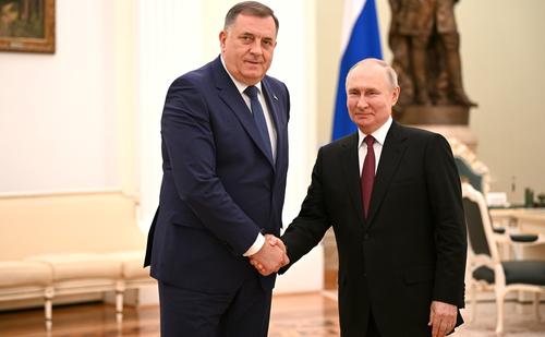 Путин поблагодарил президента Республики Сербской Додика за нейтральную позицию по событиям на Украине