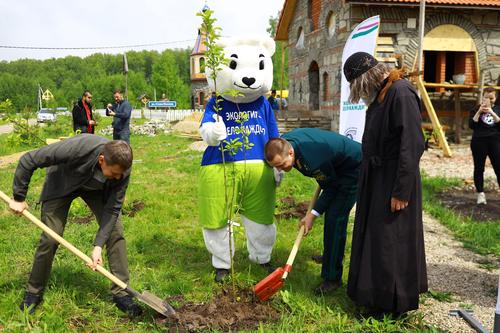 Аллея премии «Экология – дело каждого» появилась в деревне Федора Конюхова