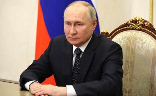 Путин: выступающие за однополярность «стреляют себе в ногу» 
