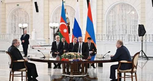 Алиев перед началом трехсторонних переговоров поблагодарил Путина за усилия в нормализации отношений Баку и Еревана