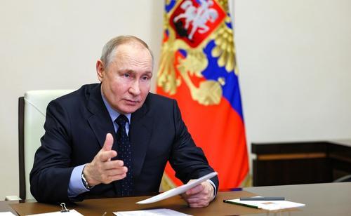 Путин указал на важность быстрой доставки продуктов и стройматериалов в новые российские регионы