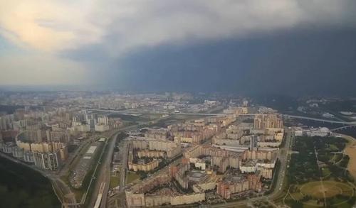«Желтый» уровень погодной опасности объявили в Санкт-Петербурге